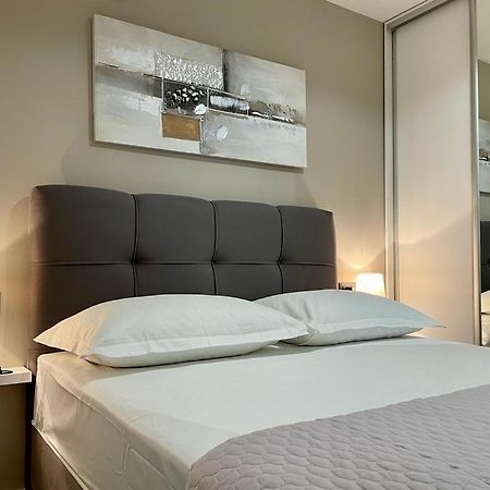 Apartment Linda With Panoramic Sea View Makarska Bagian luar foto