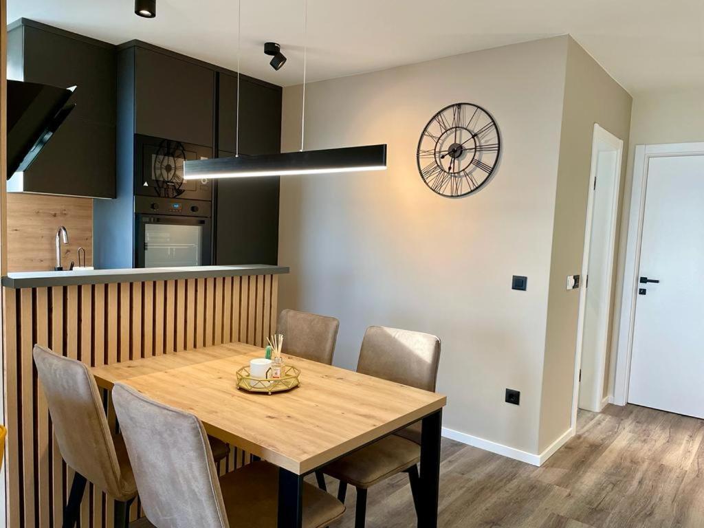 Apartment Linda With Panoramic Sea View Makarska Bagian luar foto