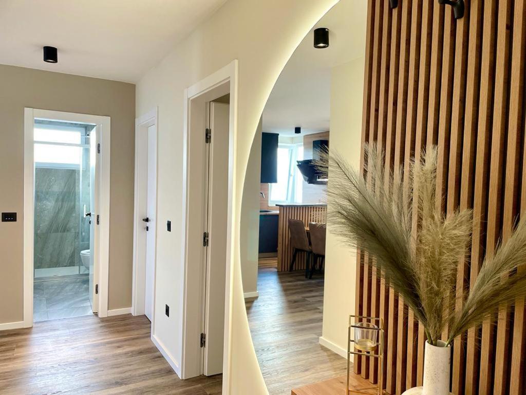 Apartment Linda With Panoramic Sea View Makarska Bagian luar foto